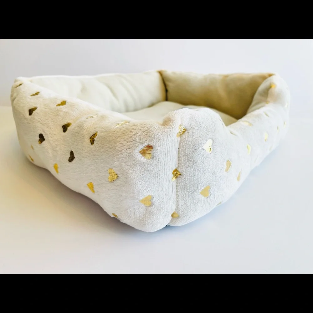 Cuddler Pet Bed w/ Metallic Gold ￼Hearts 14in x 20in Super Soft